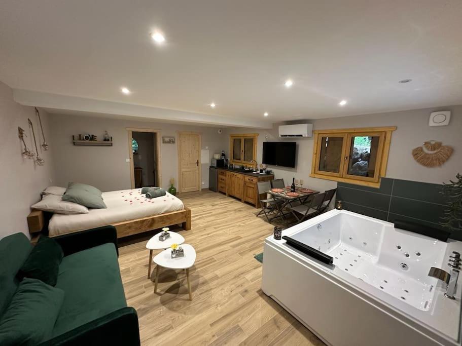 Jacuzzi En Foret L'Esperou